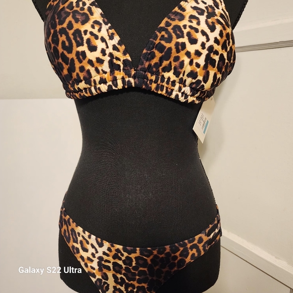 Swimsuit - Picture 8 of 14